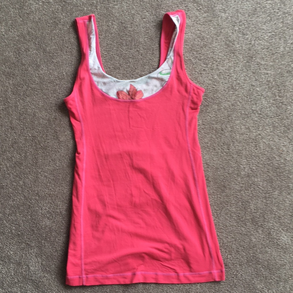 Lululemon tank size 4